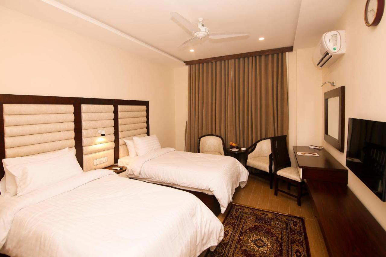 Hotel One Rahim Yar Khan Club Road Buitenkant foto